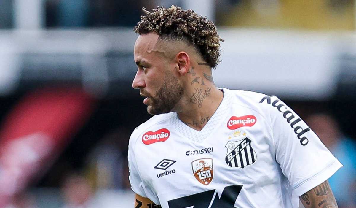 Neymar memperpanjang kontrak di Santos untuk bisa tampil di Piala Dunia 2026