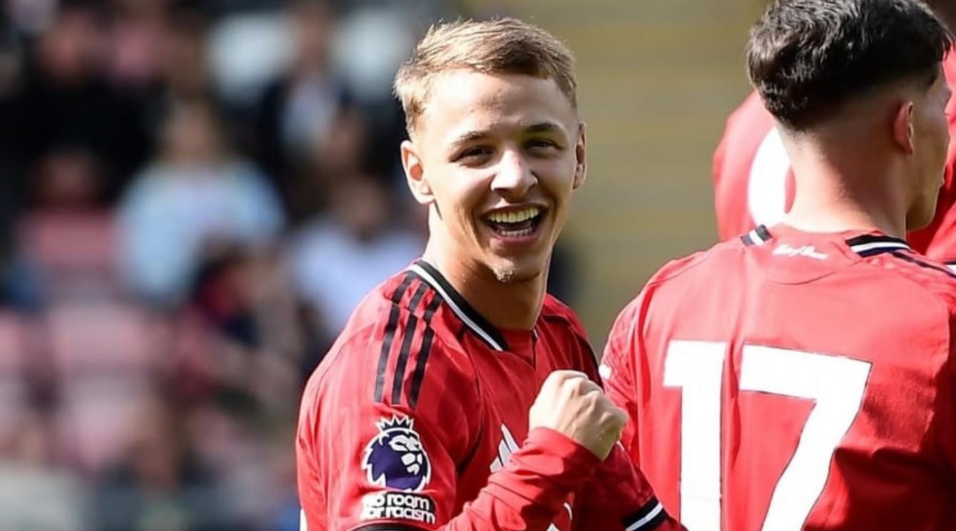 Baru Dipanggil Rusia, Wonderkid Terbaik Manchester United Tinggalkan Inggris?
